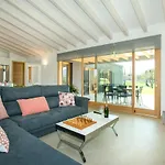 Villa Owl Mir - Luxury Retreat *