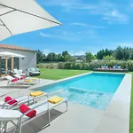 Owl Mir - Luxury Retreat Villa