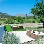 Owl Mir - Luxury Retreat